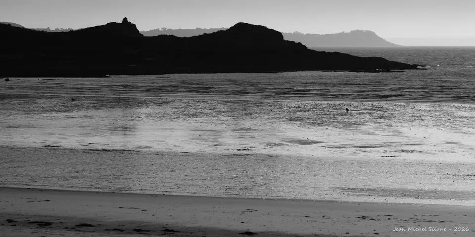 mer, noir et blanc
